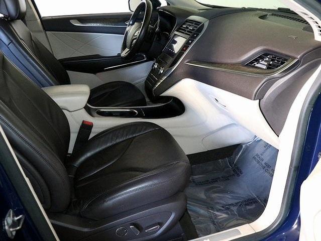 Photo of 2019 Rhapsody Blue Metallic Lincoln MKC