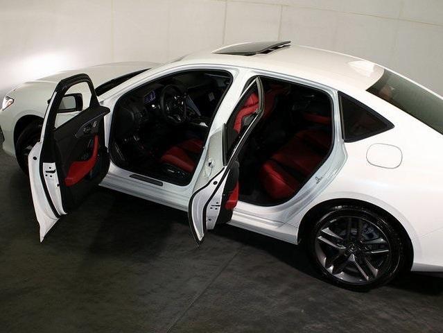 Photo of 2025 Platinum White Pearl Acura TLX