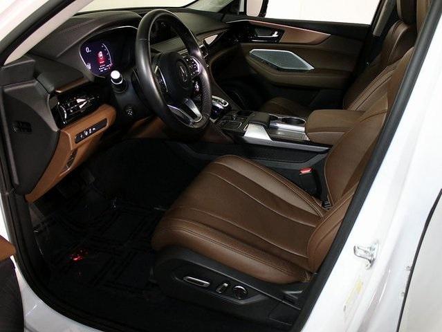 Photo of 2023 Platinum White Pearl Acura MDX