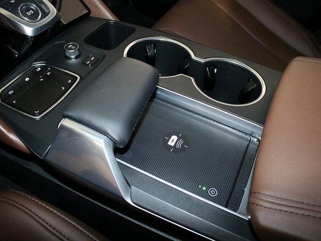 Photo of 2023 Platinum White Pearl Acura MDX