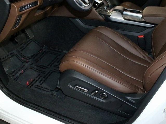 Photo of 2023 Platinum White Pearl Acura MDX