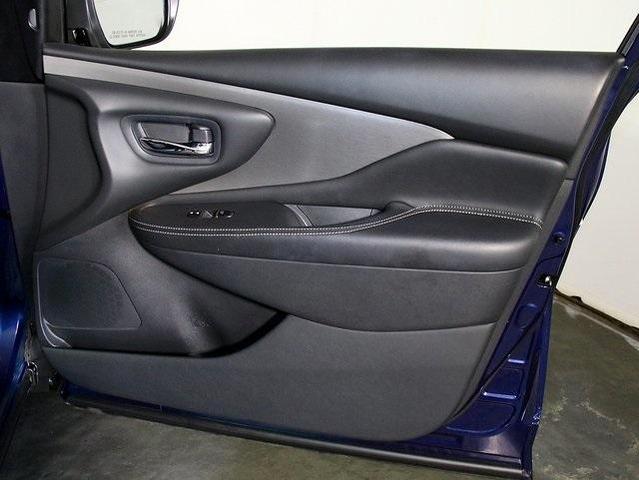 Photo of 2019 Gray Nissan Murano