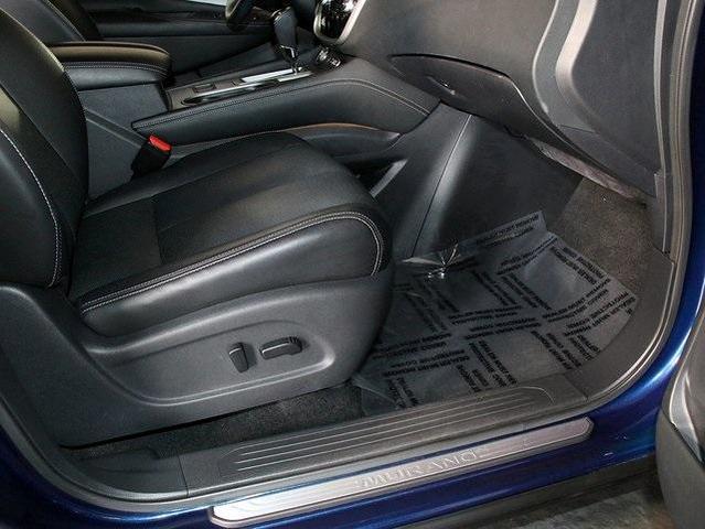 Photo of 2019 Gray Nissan Murano