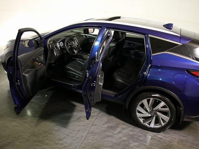 Photo of 2019 Gray Nissan Murano