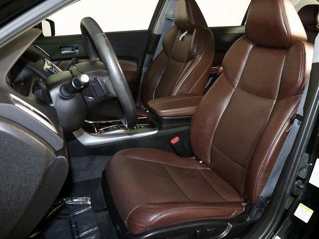 Photo of 2016 Crystal Black Pearl Acura TLX