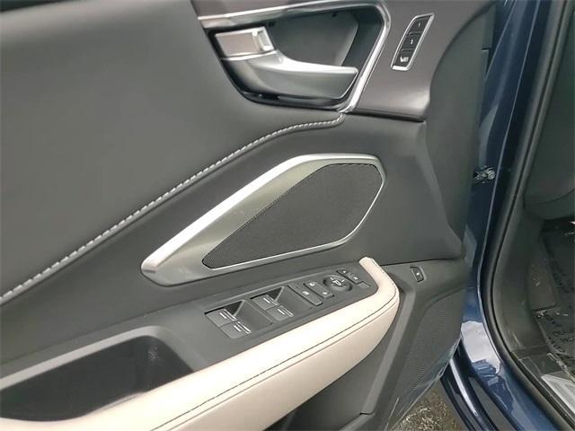 Photo of 2025 Canyon Acura RDX