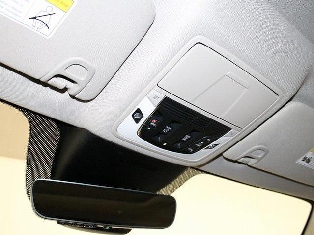 Photo of 2025 Liquid Carbon Metallic Acura MDX