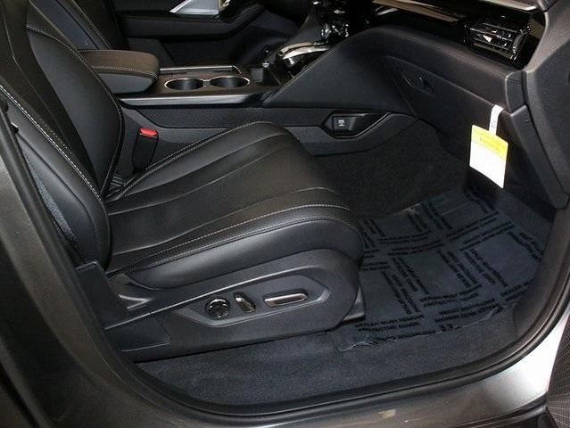 Photo of 2025 Liquid Carbon Metallic Acura MDX