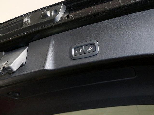 Photo of 2023 Black Volvo XC40