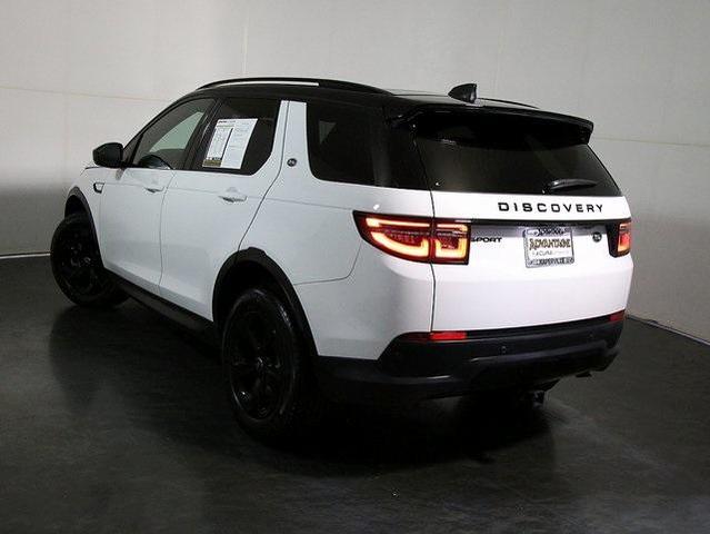 Photo of 2023 Fuji White Land Rover Discovery Sport