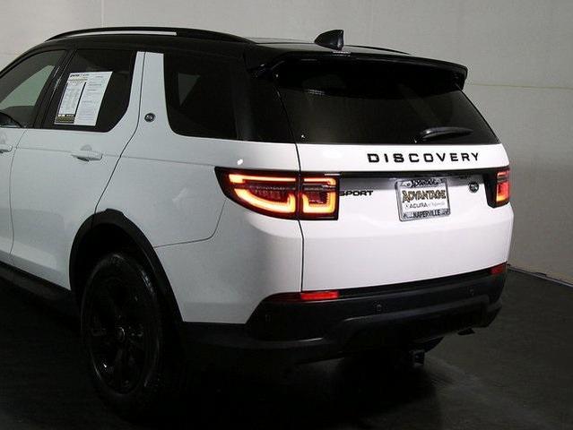 Photo of 2023 Fuji White Land Rover Discovery Sport