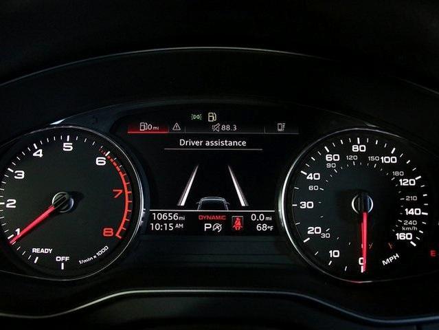 Photo of 2024 Glacier White Metallic Audi Q5