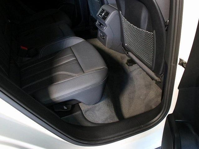 Photo of 2024 Glacier White Metallic Audi Q5
