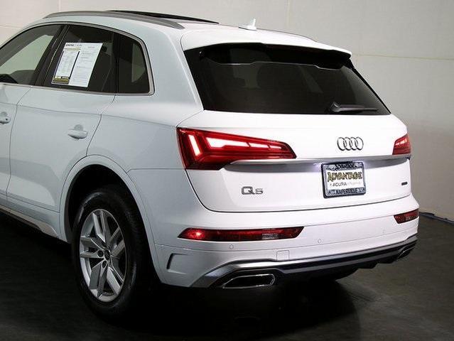 Photo of 2024 Glacier White Metallic Audi Q5