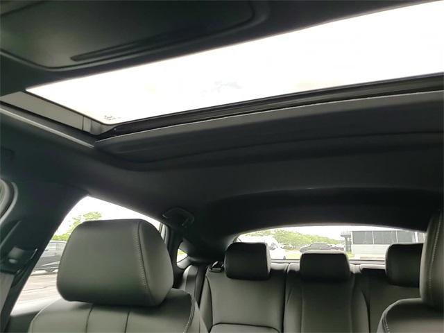 Photo of 2025 Platinum White Pearl Acura Integra