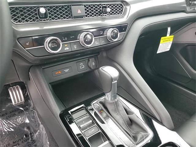 Photo of 2025 Platinum White Pearl Acura Integra