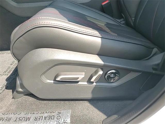 Photo of 2026 Platinum White Pearl Acura MDX