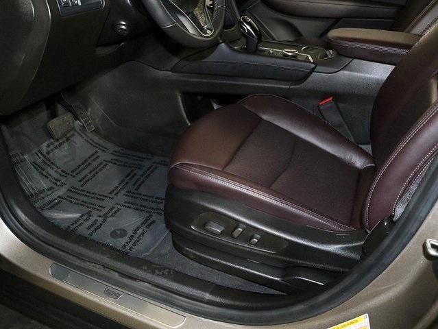 Photo of 2023 Latte Cadillac XT6