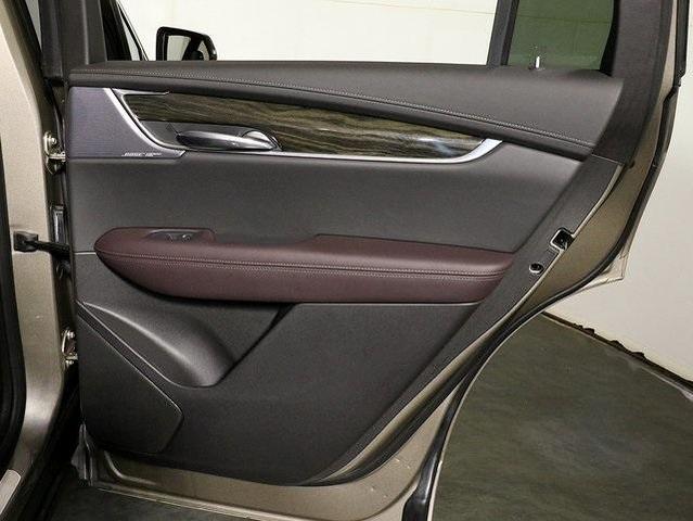 Photo of 2023 Latte Cadillac XT6