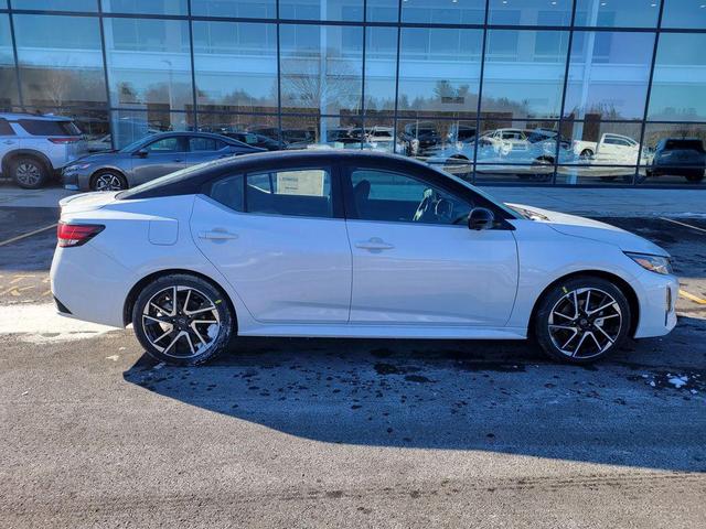 Photo of 2025 Aspen White Tricoat/Super Black Nissan Sentra