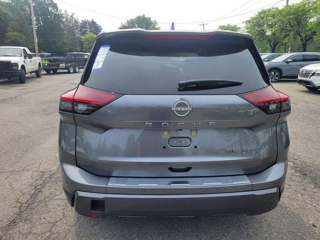 Photo of 2025 Gun Metallic Nissan Rogue