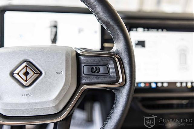 Photo of 2023 Forest Green Rivian R1S