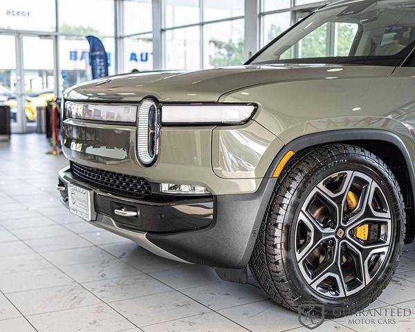 Photo of 2023 Forest Green Rivian R1S
