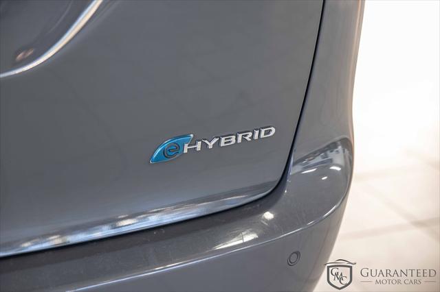 Photo of 2020 Bright White Clearcoat Chrysler Pacifica