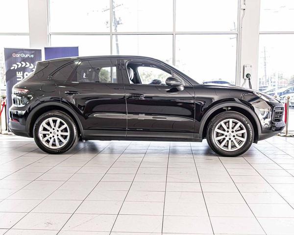 Photo of 2022 Black Porsche Cayenne