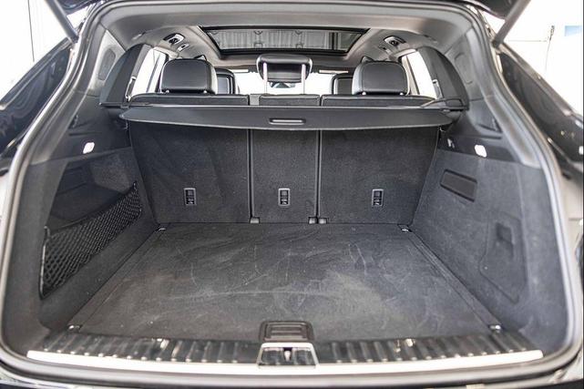 Photo of 2022 Black Porsche Cayenne