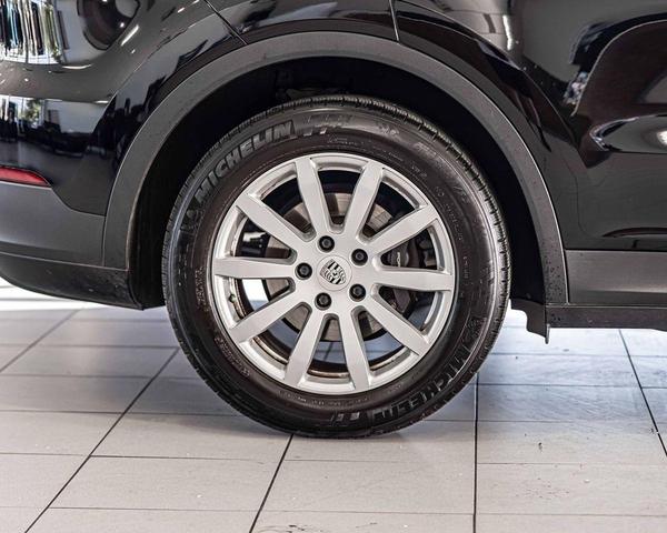 Photo of 2022 Black Porsche Cayenne