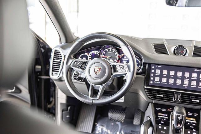 Photo of 2022 Black Porsche Cayenne