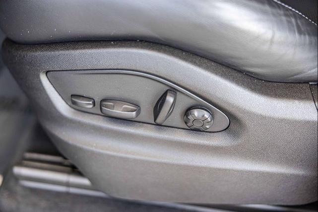 Photo of 2022 Black Porsche Cayenne