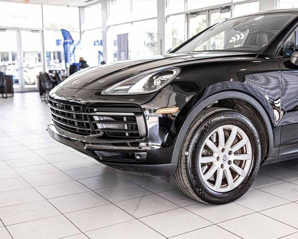 Photo of 2022 Black Porsche Cayenne