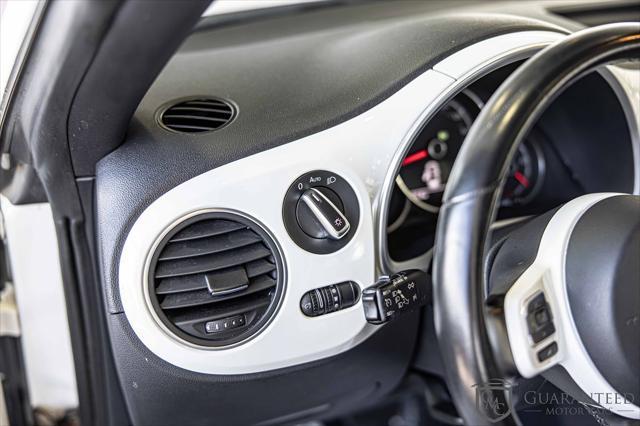Photo of 2018 Pure White Volkswagen Beetle