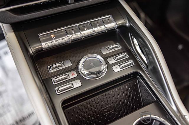 Photo of 2025 Infinite Black Metallic Clearcoat Lincoln Nautilus
