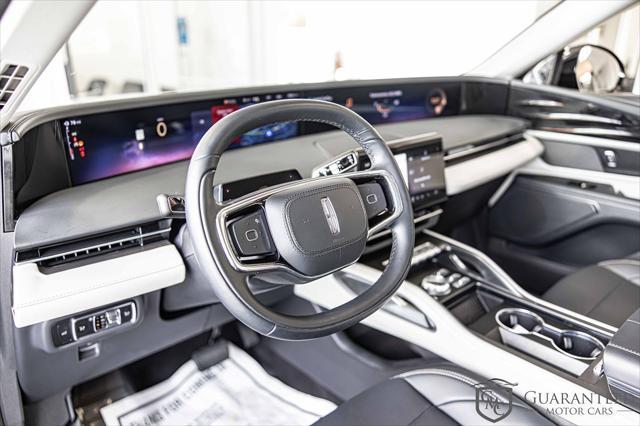 Photo of 2025 Infinite Black Metallic Clearcoat Lincoln Nautilus