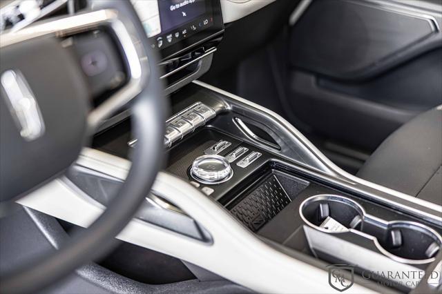 Photo of 2025 Infinite Black Metallic Clearcoat Lincoln Nautilus