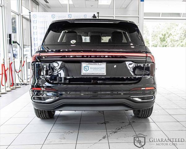 Photo of 2025 Infinite Black Metallic Clearcoat Lincoln Nautilus