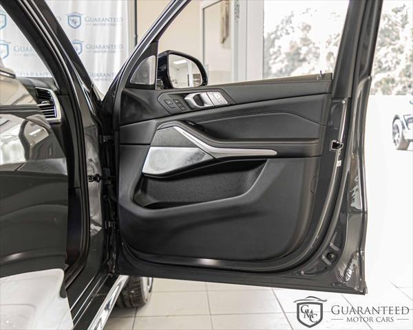Photo of 2021 Dravit Grey Metallic BMW X7