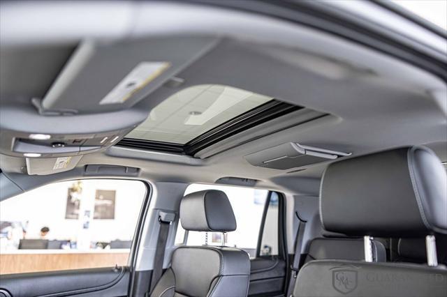 Photo of 2018 Summit White Chevrolet Tahoe