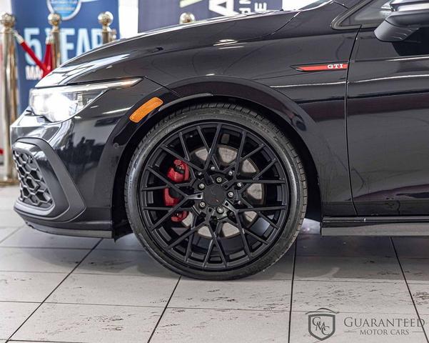 Photo of 2022 Deep Black Pearl Volkswagen Golf GTI