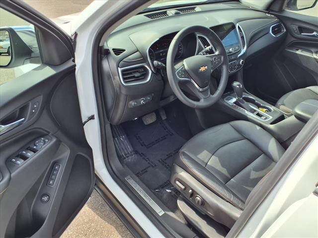 Photo of 2019 Summit White Chevrolet Equinox