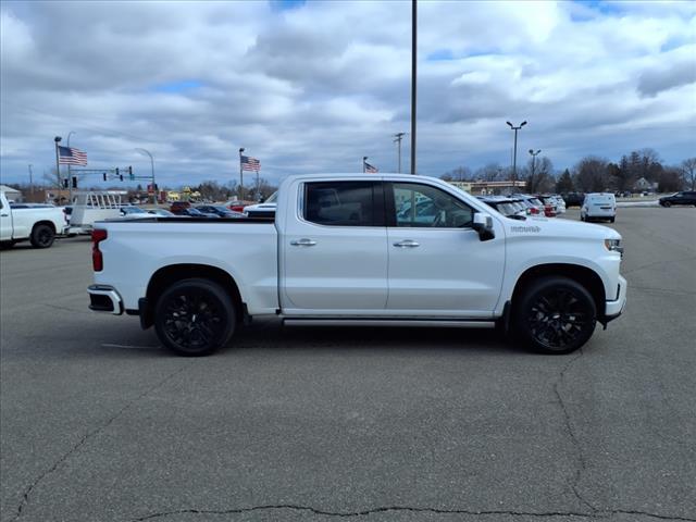Photo of 2021 Iridescent Pearl Tricoat Chevrolet Silverado 1500