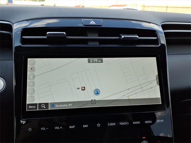 Photo of 2024 White Pearl Hyundai TUCSON Hybrid