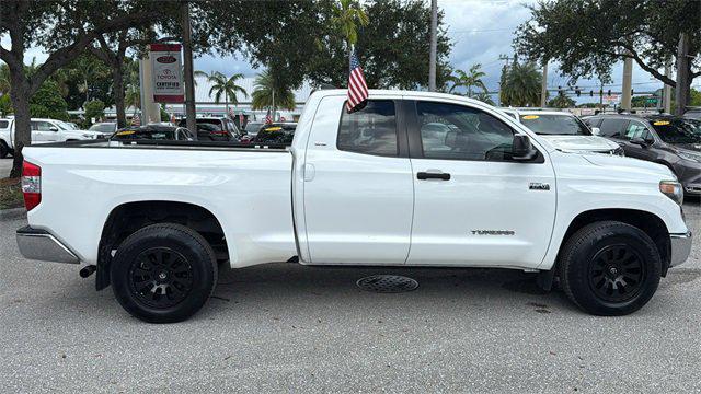 Photo of 2020 Super White Toyota Tundra
