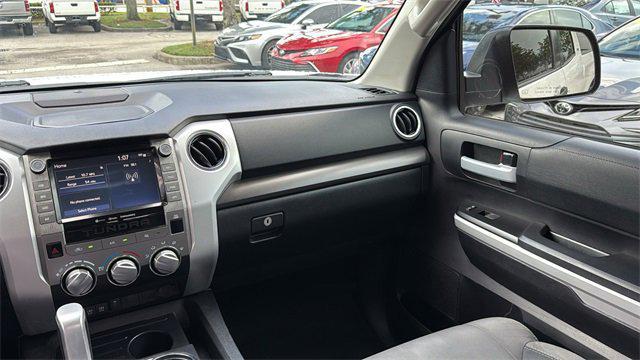 Photo of 2020 Super White Toyota Tundra