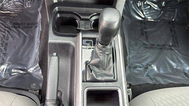Photo of 2022 White Toyota Tacoma