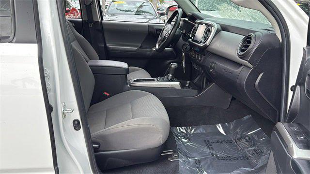 Photo of 2022 White Toyota Tacoma