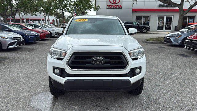Photo of 2022 White Toyota Tacoma
